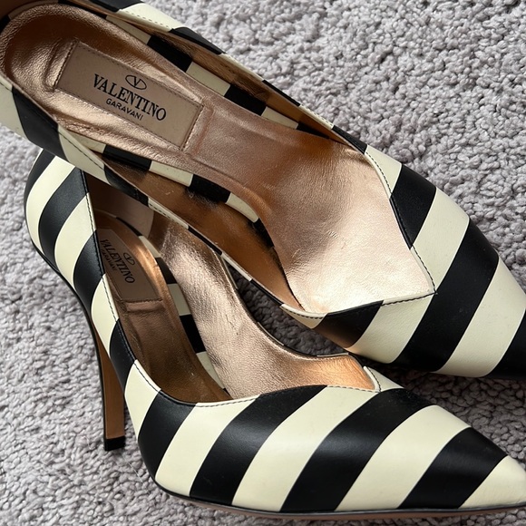 Valentino Shoes - Black and White like New - 36 - Picture 2 of 5